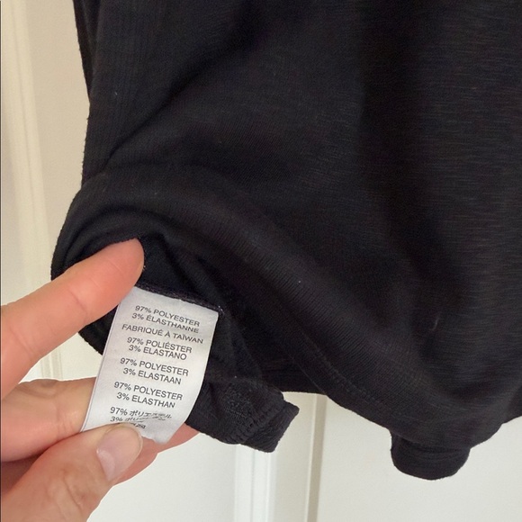 Vuori Black Tank Top - Picture 8 of 8